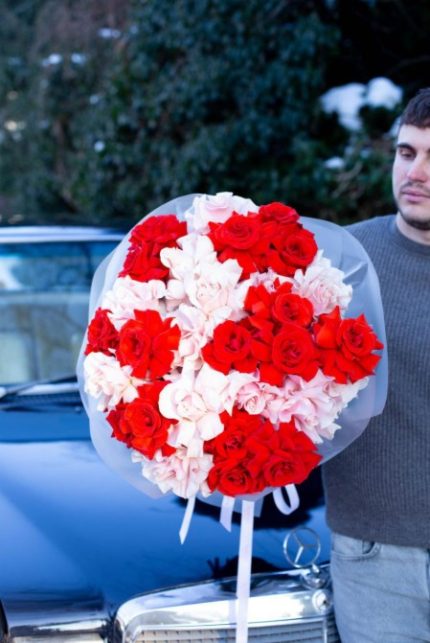 Bukiet" francuskich " róż w dwóch kolorach